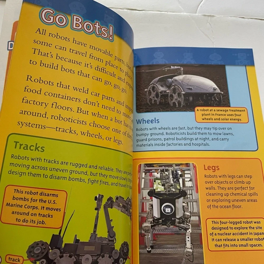 Robots (National Geographic Kids: Level 3 (Paperback)) by Stewart, Melissa